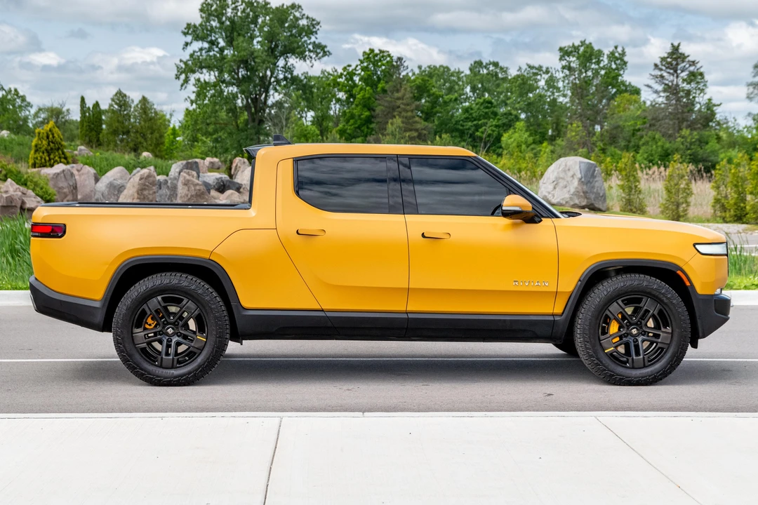 2023 Rivian R1T - Image 3 of 31