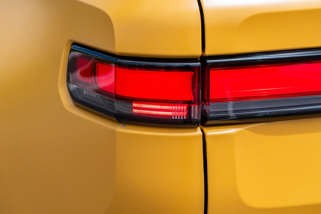 2023 Rivian R1T - Image 21 of 31