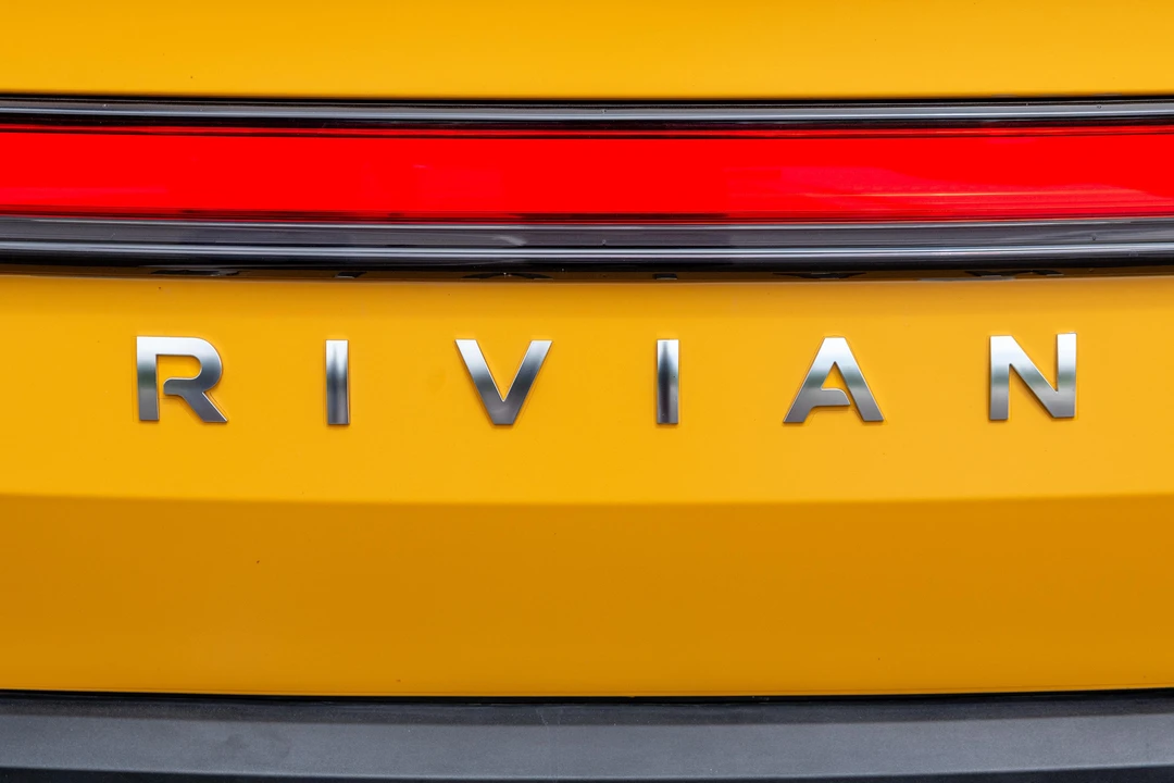 2023 Rivian R1T - Image 23 of 31