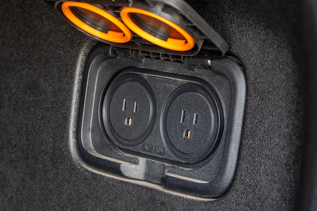 2023 Rivian R1T - Image 26 of 31