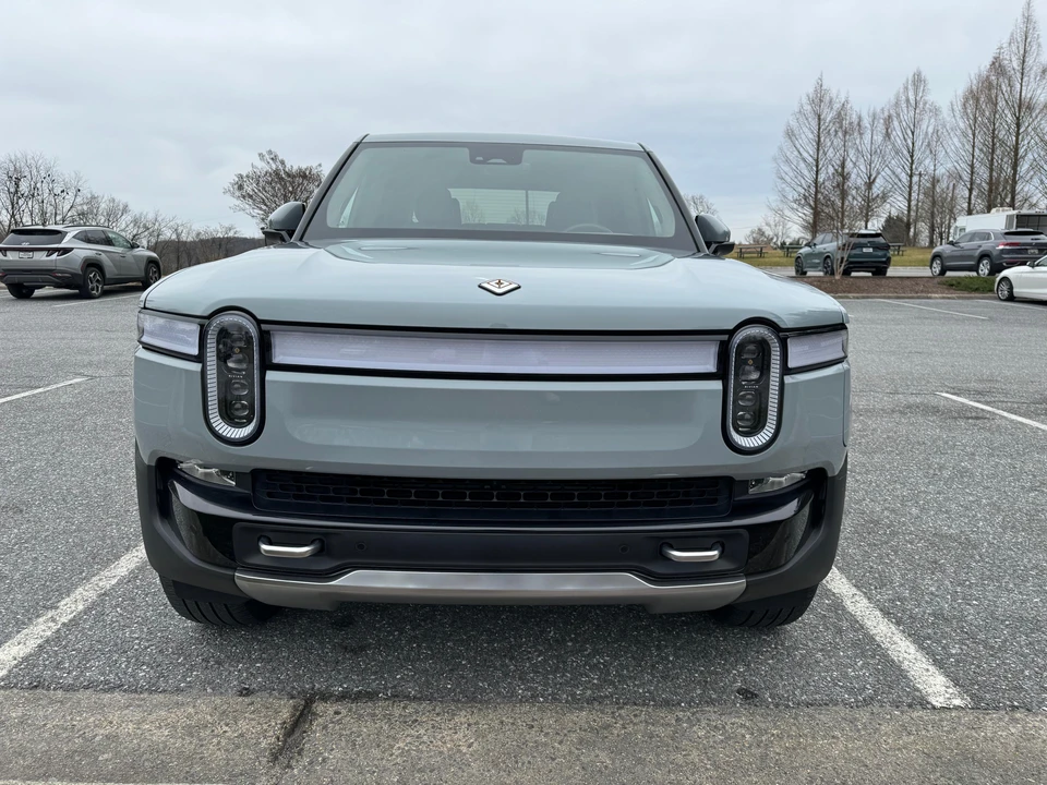 2023 Rivian R1T - Image 8 of 31