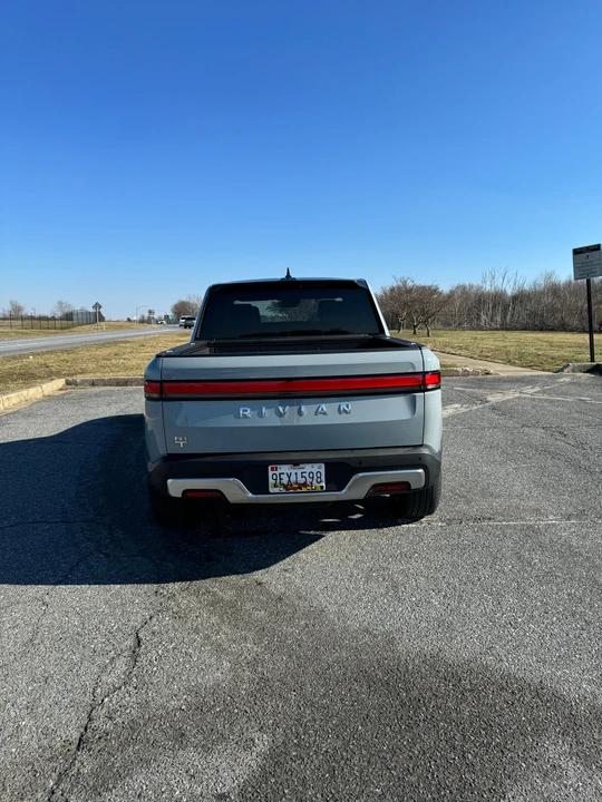 2023 Rivian R1T - Image 19 of 31