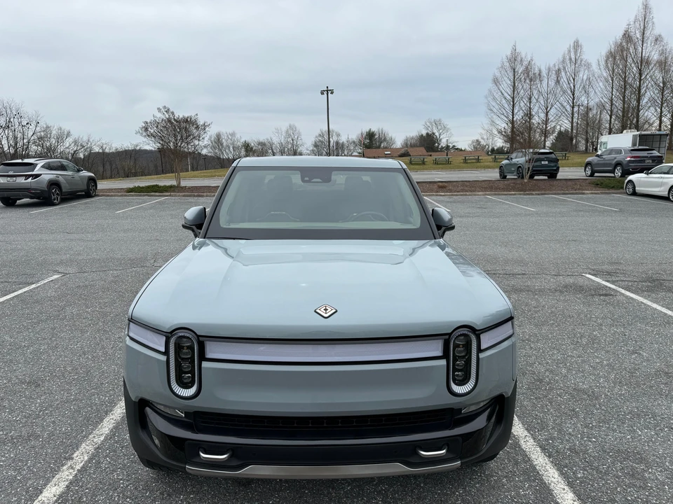 2023 Rivian R1T - Image 7 of 31