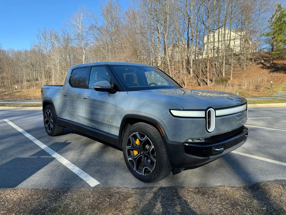 2023 Rivian R1T - Image 27 of 31