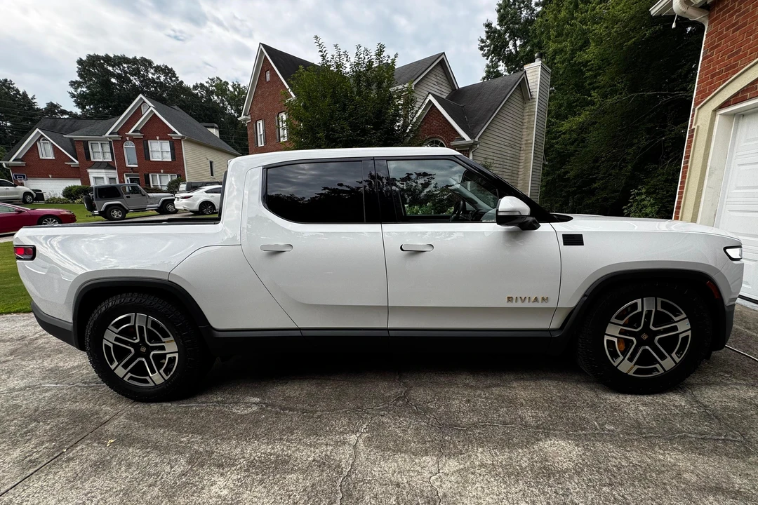 2023 Rivian R1T - Image 3 of 31