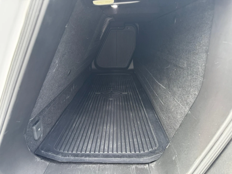 2023 Rivian R1T - Image 23 of 31
