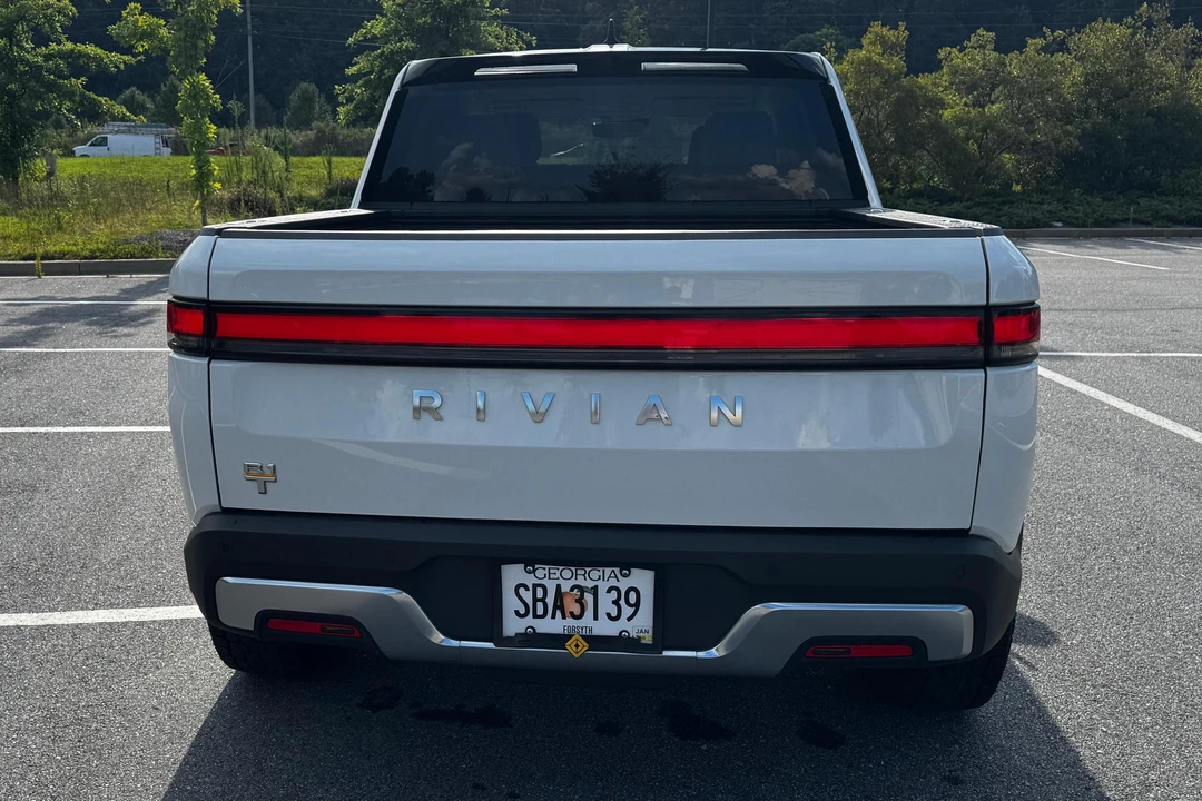 2023 Rivian R1T - Image 5 of 31