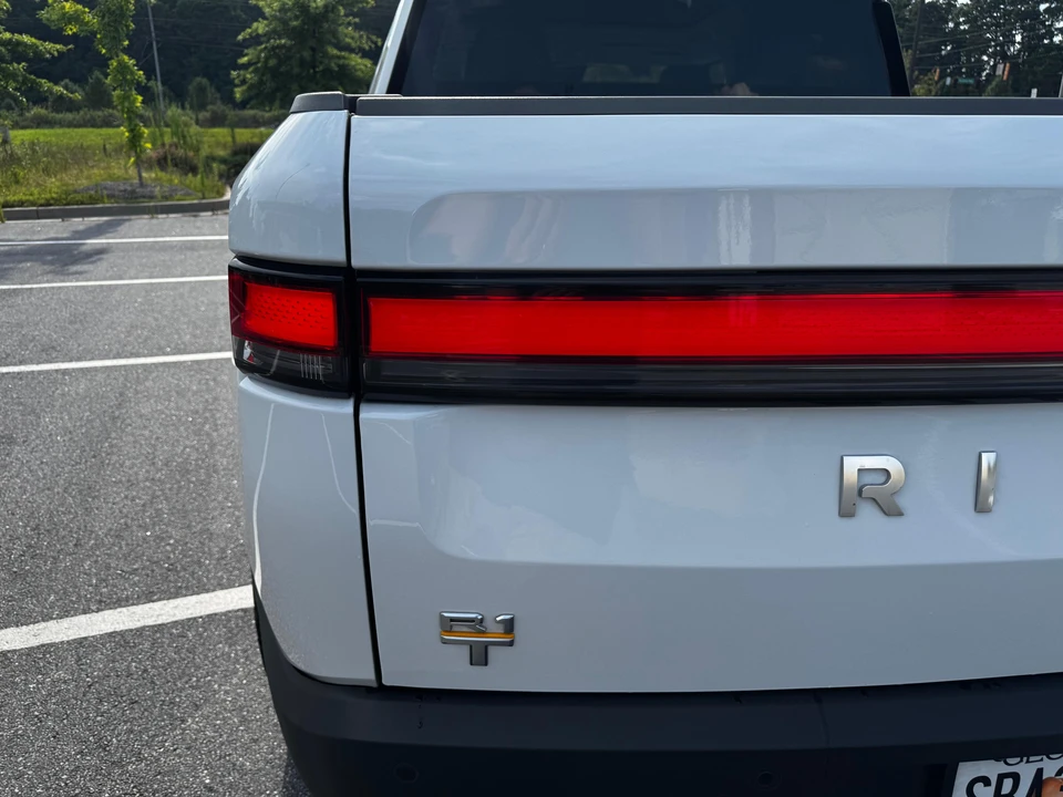 2023 Rivian R1T - Image 31 of 31
