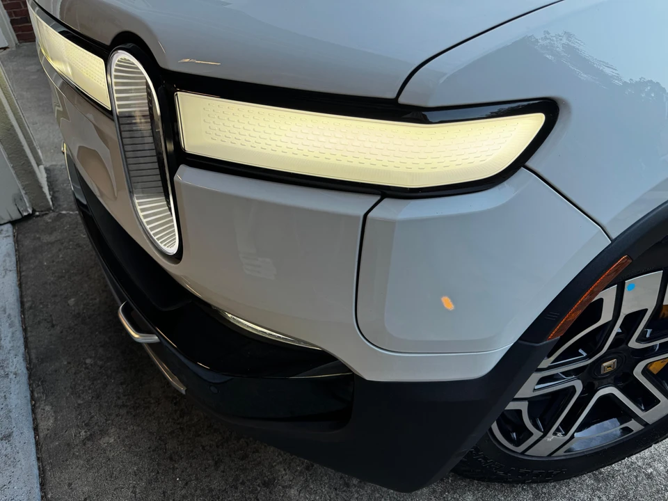 2023 Rivian R1T - Image 16 of 31