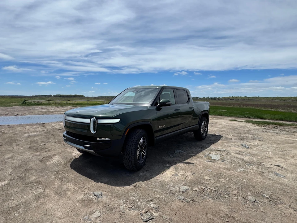 2023 Rivian R1T - Image 6 of 31