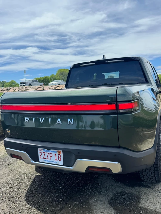 2023 Rivian R1T - Image 31 of 31