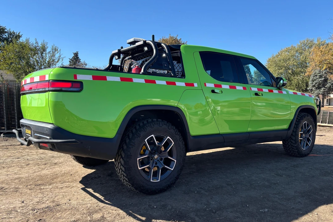 2023 Rivian R1T - Image 4 of 31