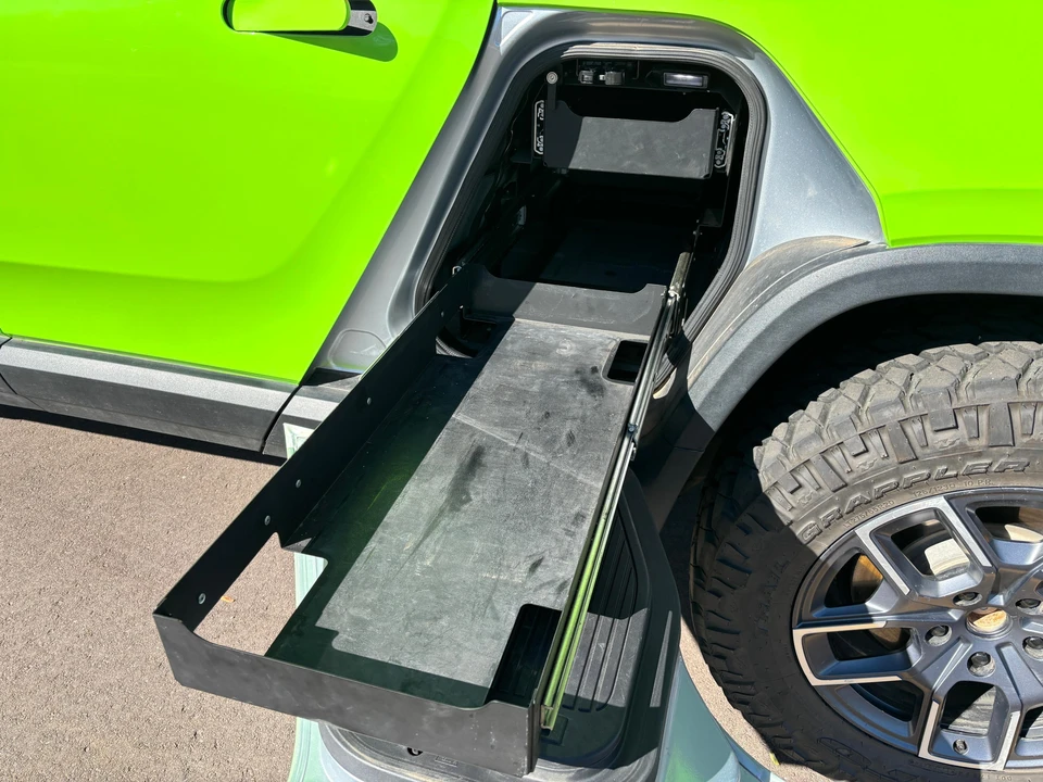 2023 Rivian R1T - Image 25 of 31