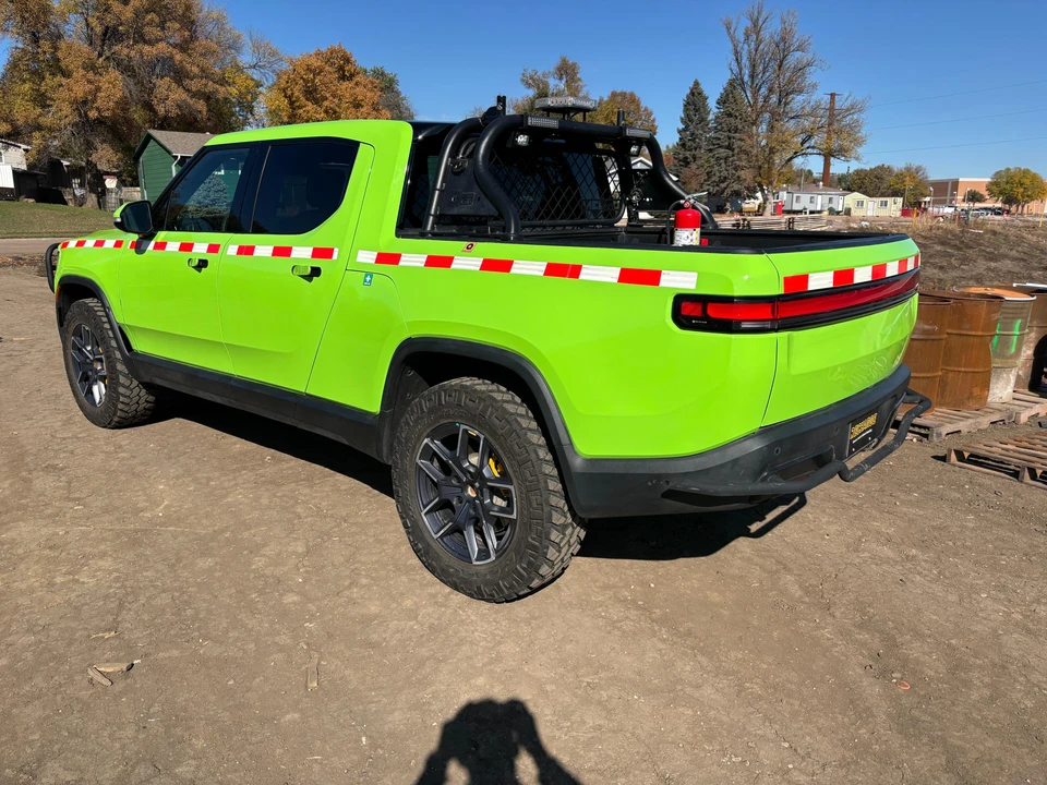 2023 Rivian R1T - Image 9 of 31
