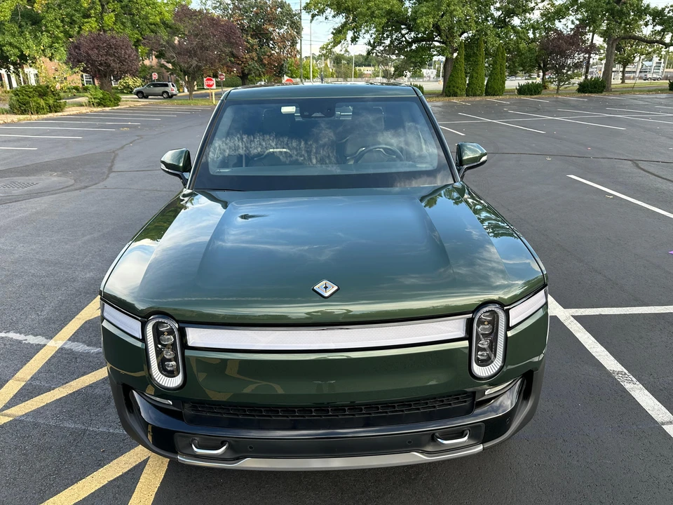 2023 Rivian R1T - Image 6 of 31