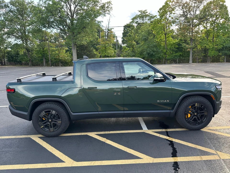 2023 Rivian R1T - Image 21 of 31