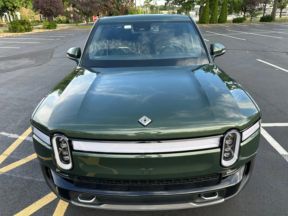 2023 Rivian R1T - Image 7 of 31