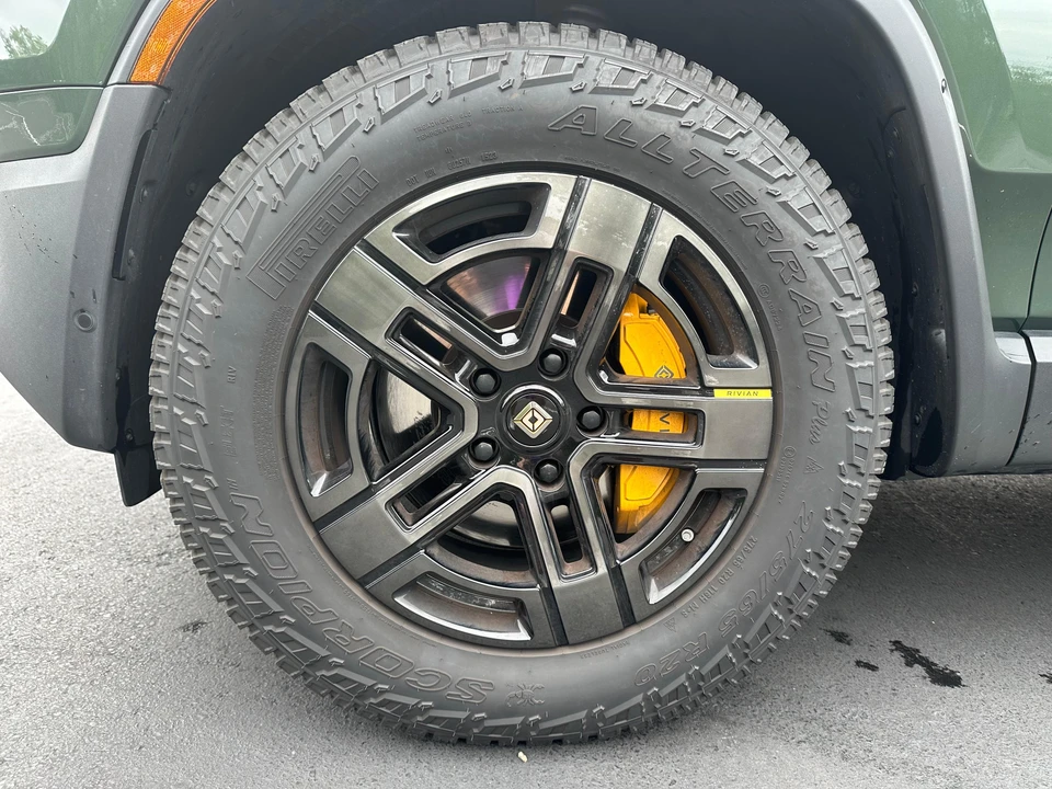 2023 Rivian R1T - Image 30 of 31
