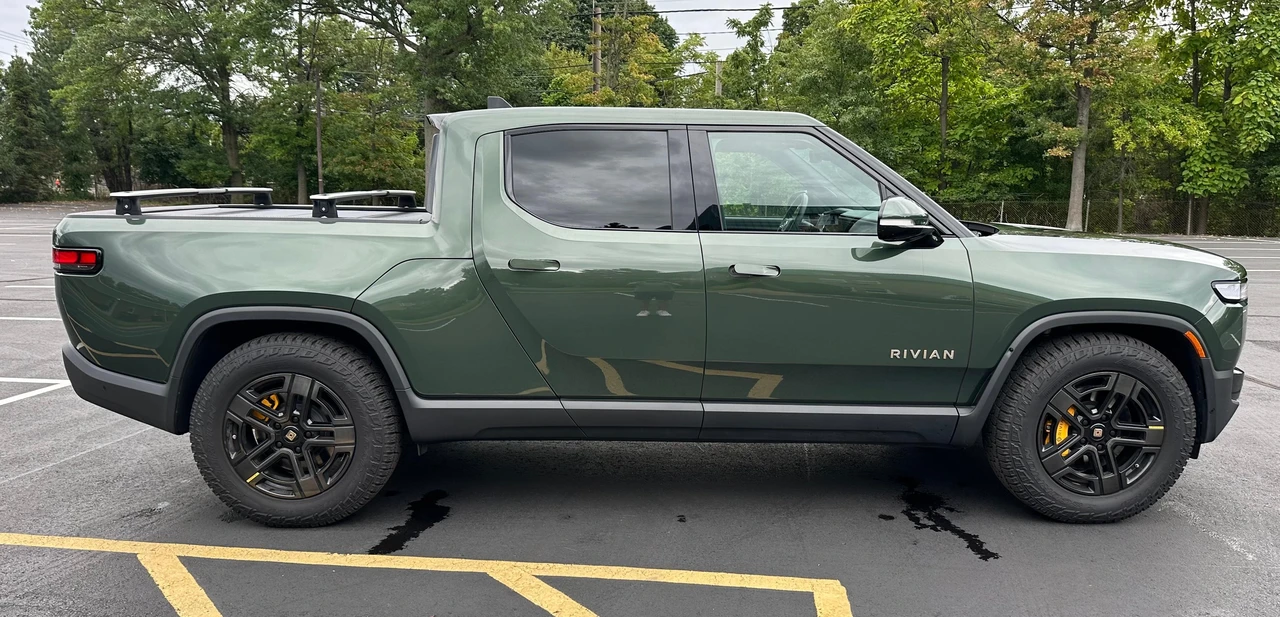 2023 Rivian R1T - Image 20 of 31