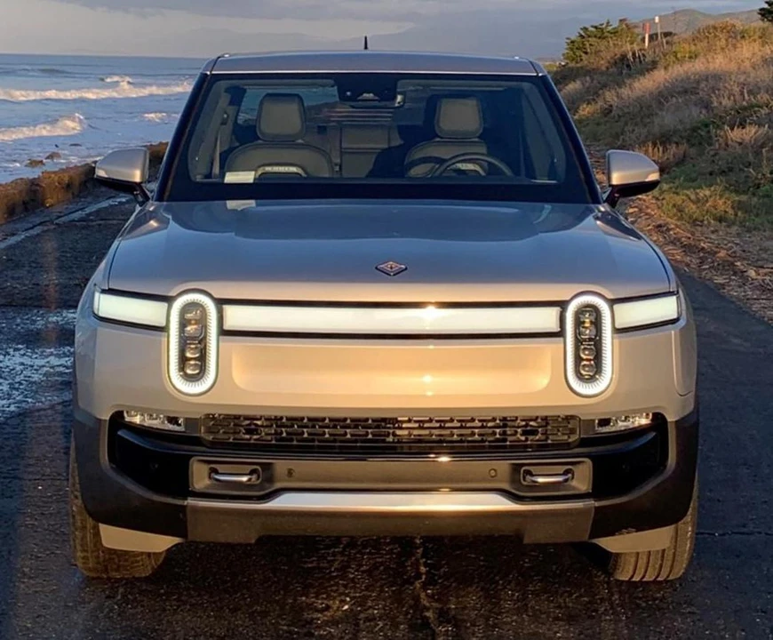 2023 Rivian R1T - Image 8 of 19