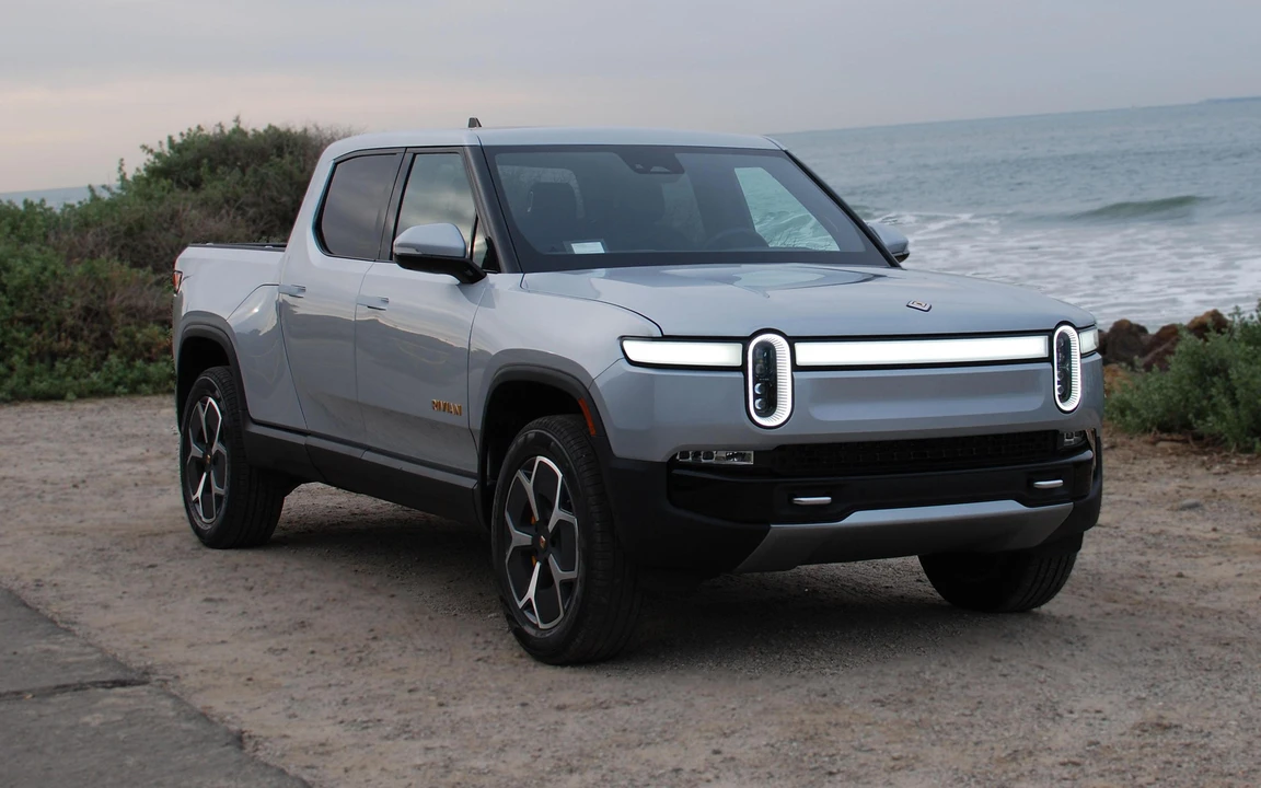 2023 Rivian R1T - Image 18 of 19