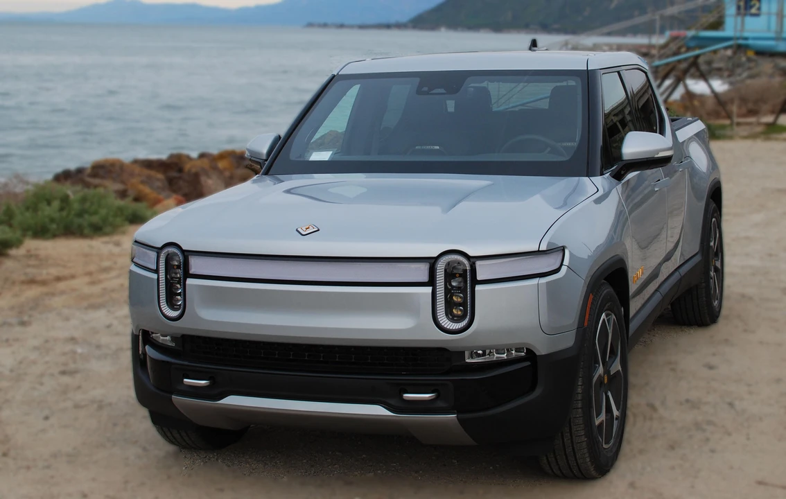 2023 Rivian R1T - Image 9 of 19