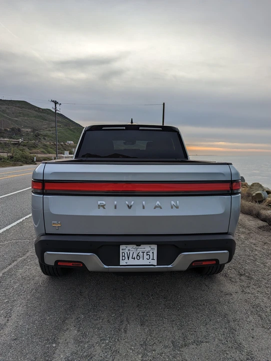 2023 Rivian R1T - Image 14 of 19