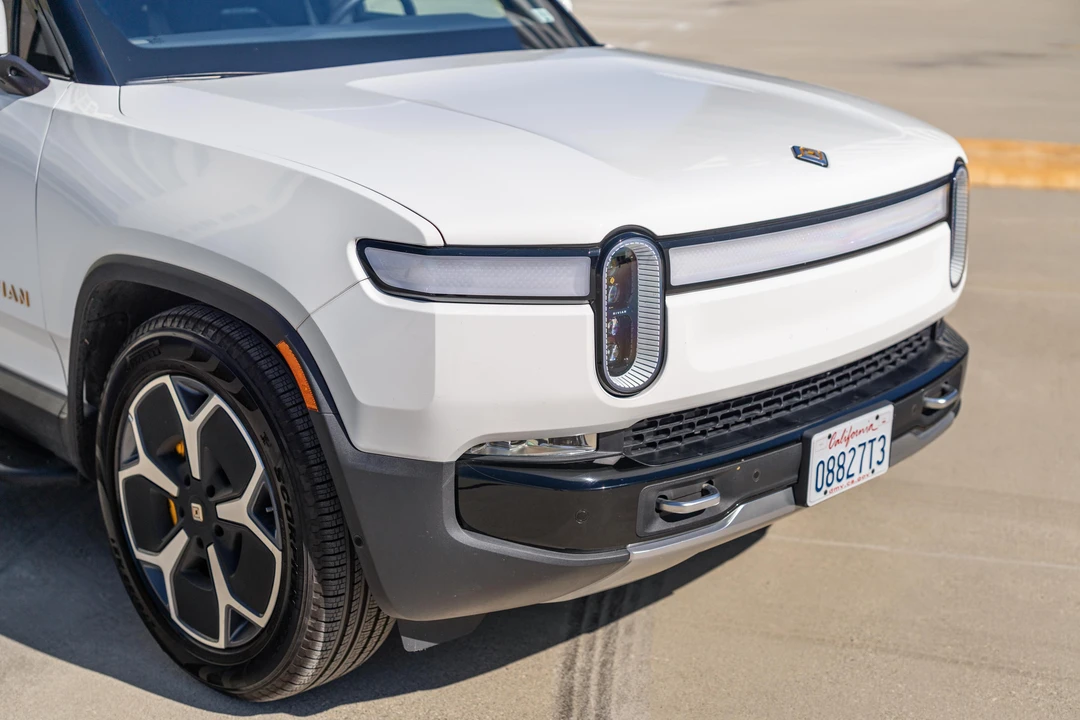 2023 Rivian R1T - Image 9 of 31