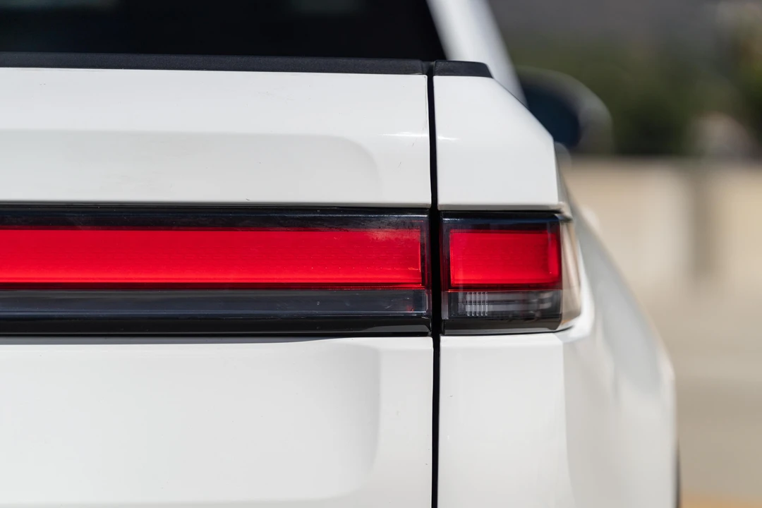 2023 Rivian R1T - Image 26 of 31