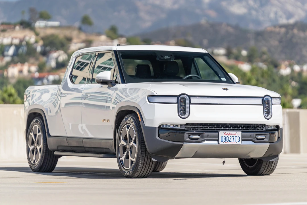 2023 Rivian R1T - Image 8 of 31