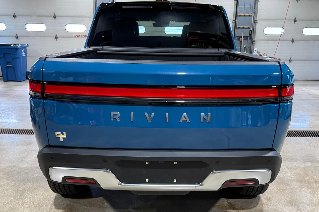 2023 Rivian R1T - Image 5 of 31