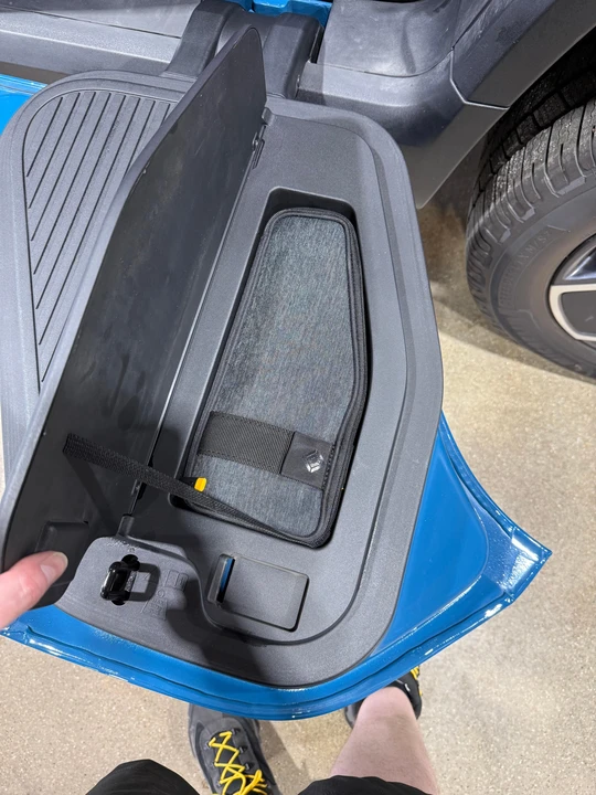 2023 Rivian R1T - Image 31 of 31