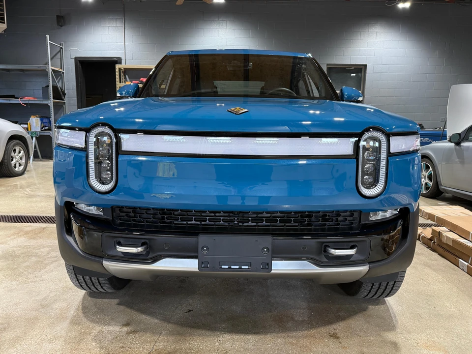 2023 Rivian R1T - Image 6 of 31