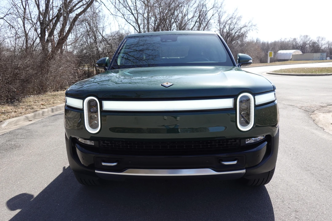 2023 Rivian R1T - Image 7 of 31