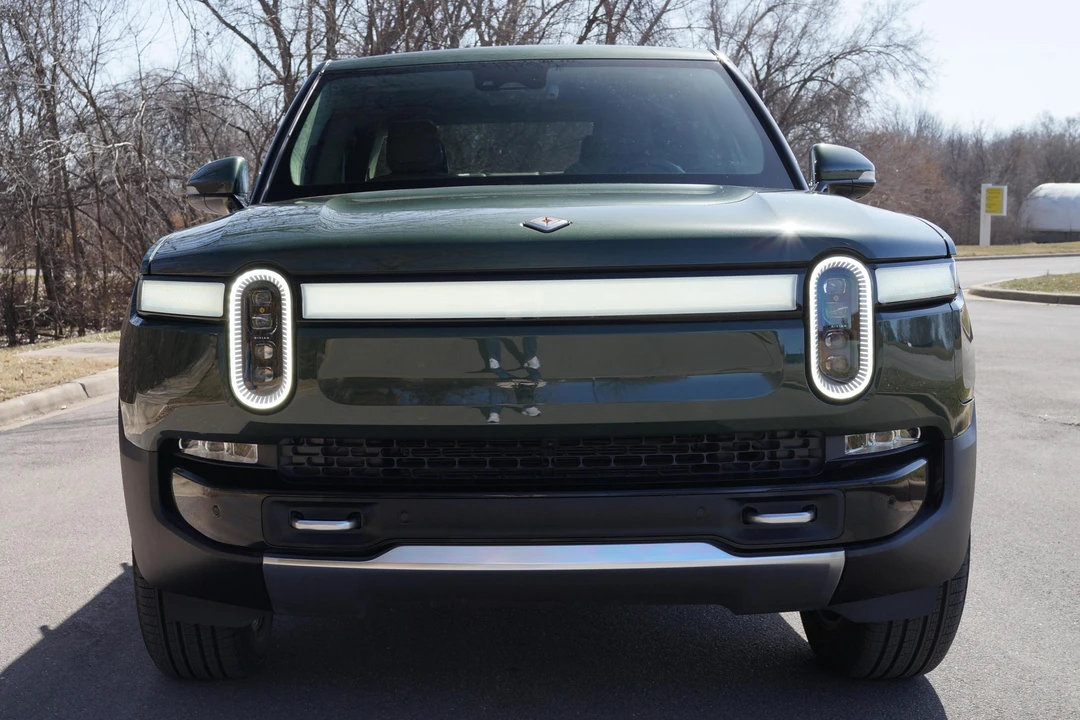 2023 Rivian R1T - Image 8 of 31