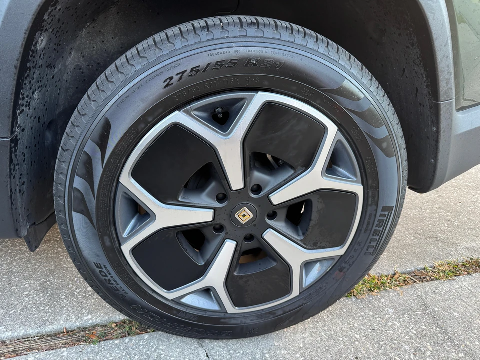 2023 Rivian R1T - Image 28 of 31
