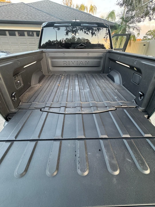 2023 Rivian R1T - Image 22 of 31
