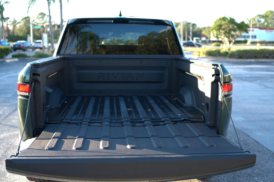 2023 Rivian R1T - Image 20 of 31