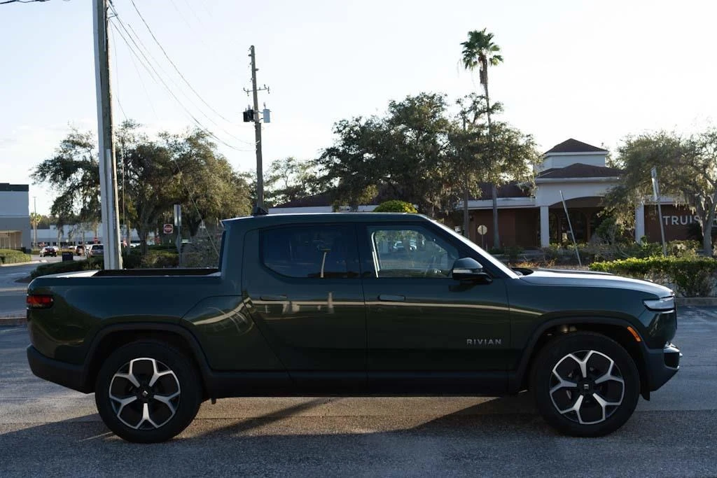 2023 Rivian R1T - Image 14 of 31