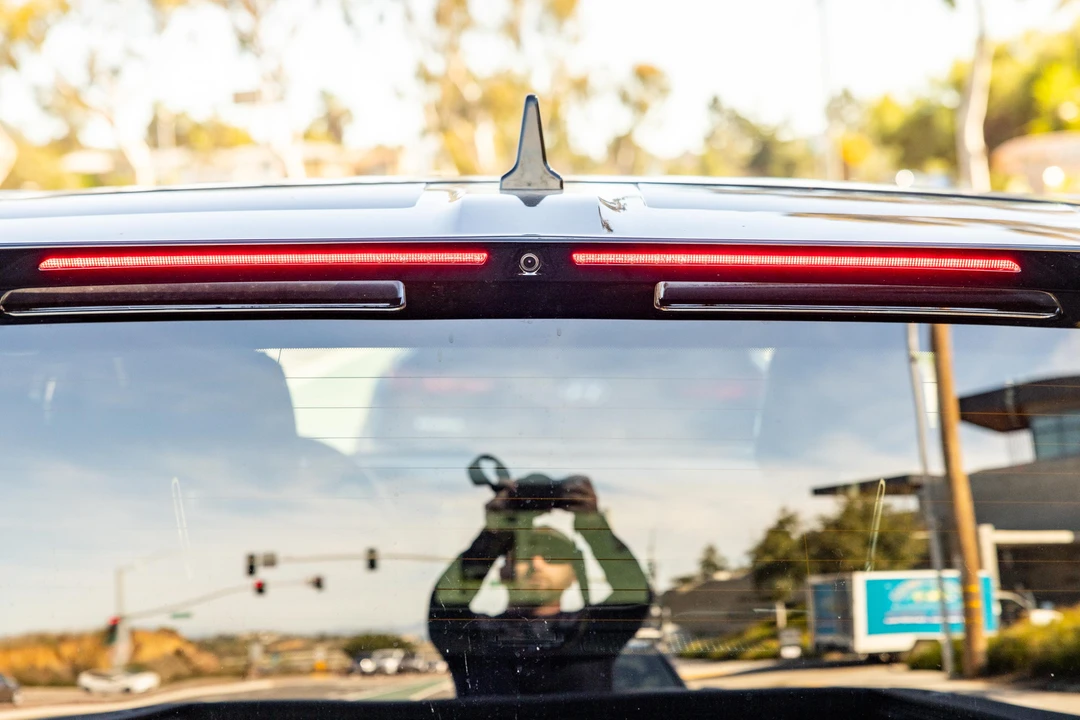 2023 Rivian R1T - Image 21 of 31