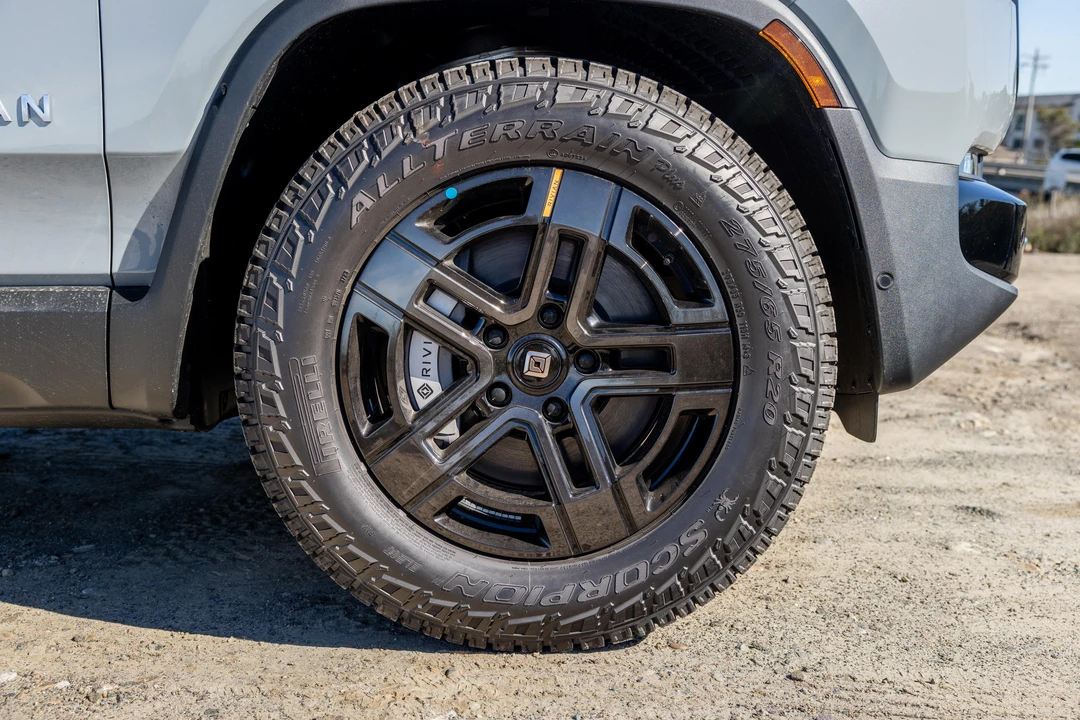 2023 Rivian R1T - Image 31 of 31
