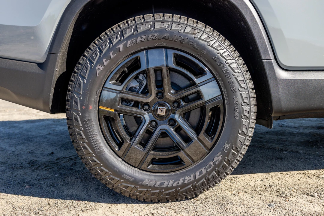 2023 Rivian R1T - Image 30 of 31