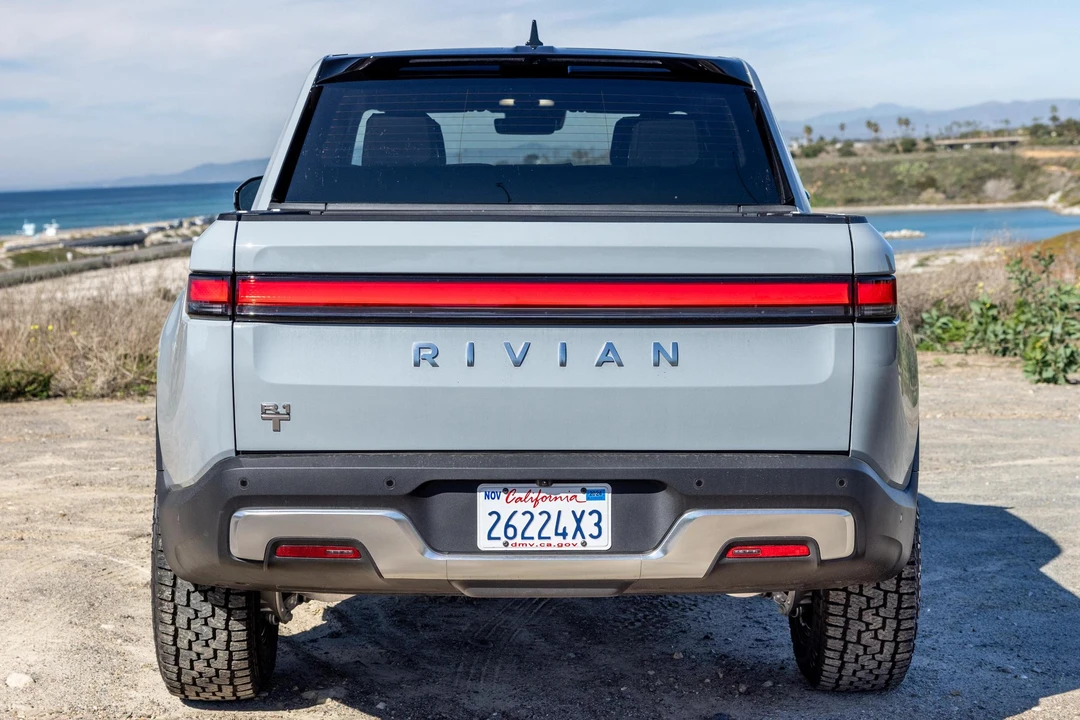 2023 Rivian R1T - Image 5 of 31