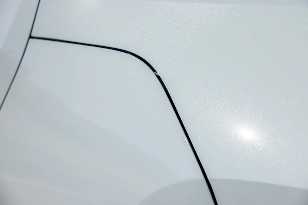 2023 Rivian R1T - Image 18 of 31