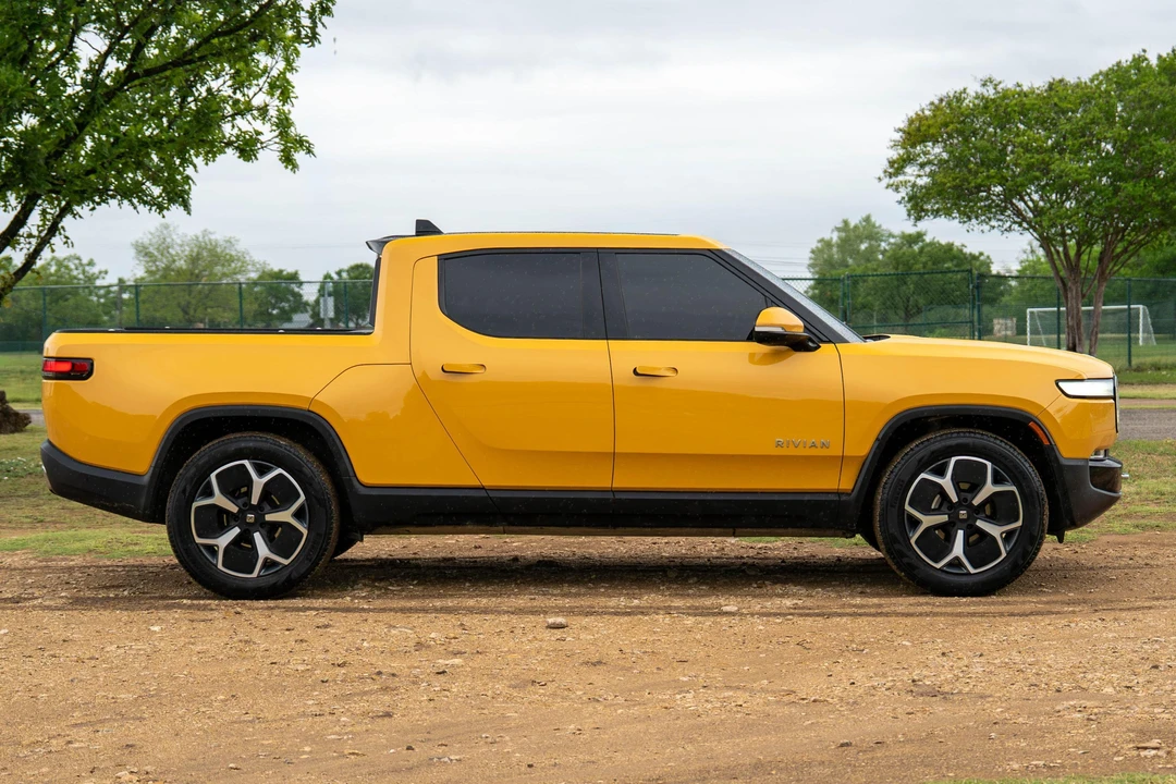 2023 Rivian R1T - Image 3 of 31