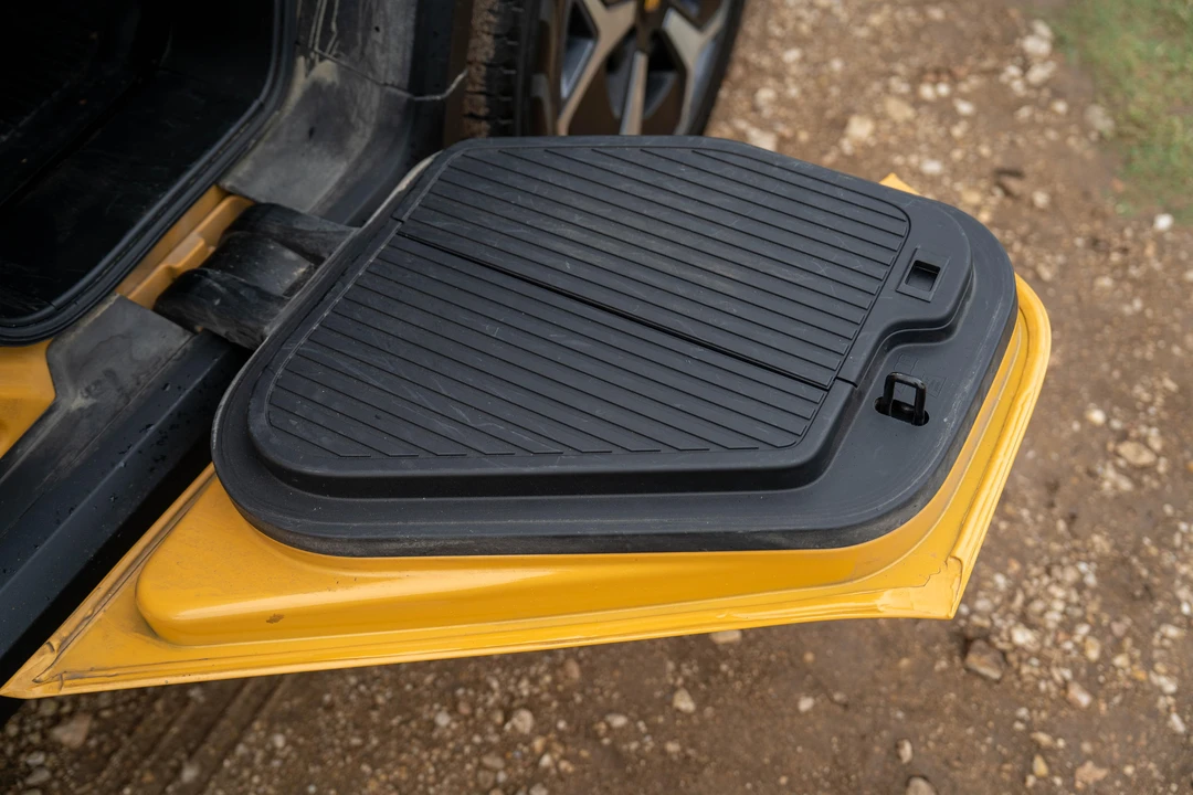 2023 Rivian R1T - Image 24 of 31