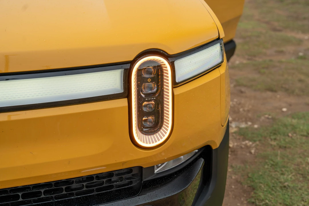 2023 Rivian R1T - Image 22 of 31