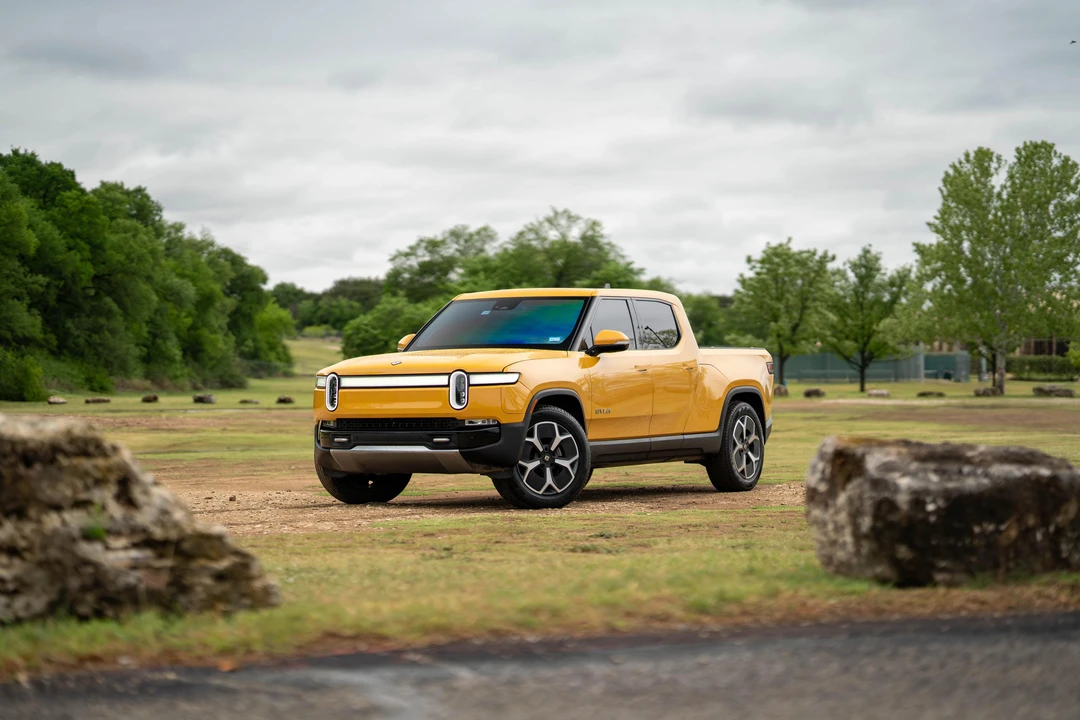 2023 Rivian R1T - Image 8 of 31