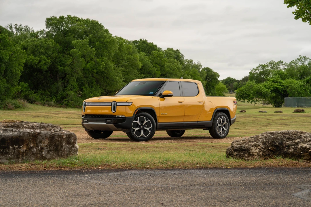 2023 Rivian R1T - Image 10 of 31