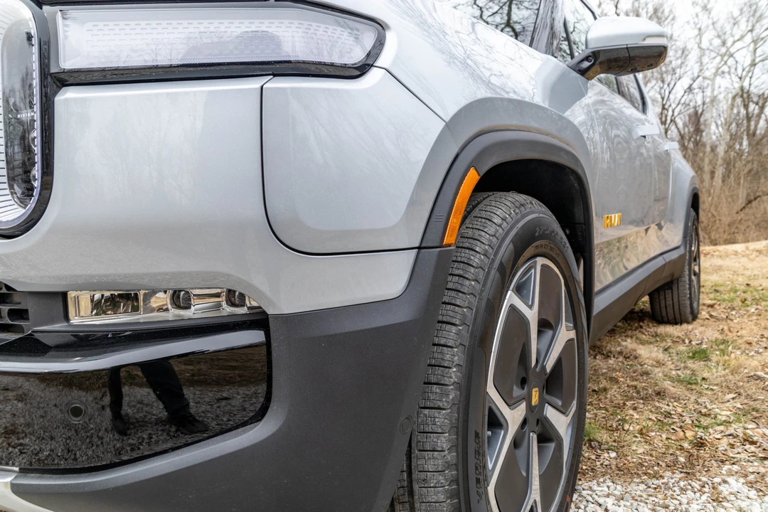 2023 Rivian R1T - Image 26 of 31
